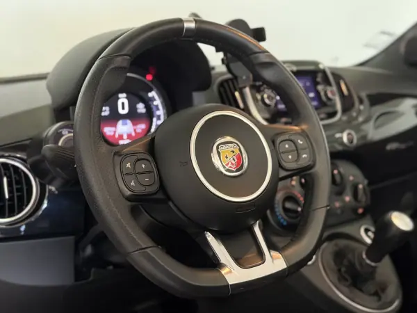 Abarth 595C 2020 - 22950 EUR, 11186 km - AUTO.MOTO.pt - 11186km - foto 5 de 38