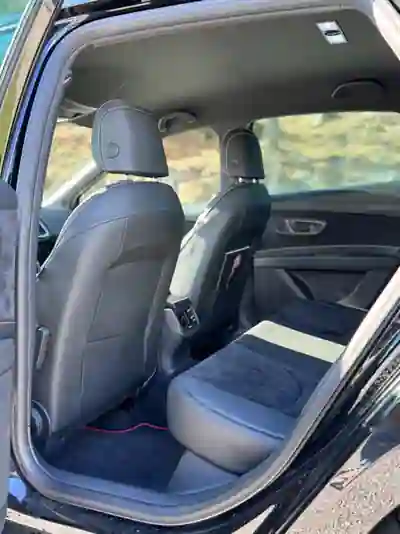 SEAT Leon 2017 - 25900 EUR, 97250 km - AUTO.MOTO.pt - 97250km - foto 10 de 12