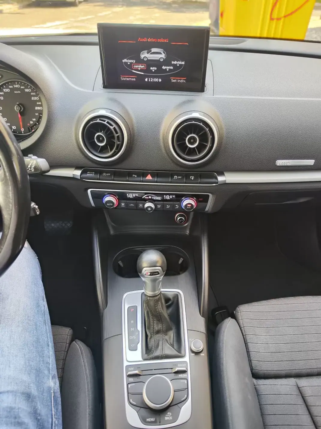 Audi A3 Sportback 2016 - 16980 EUR, 199550 km - AUTO.MOTO.pt - 199550km - foto 34 de 39