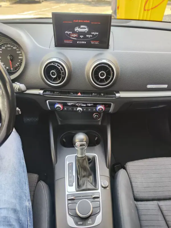 Audi A3 Sportback 2016 - 16980 EUR, 199550 km - AUTO.MOTO.pt - 199550km - foto 34 de 39