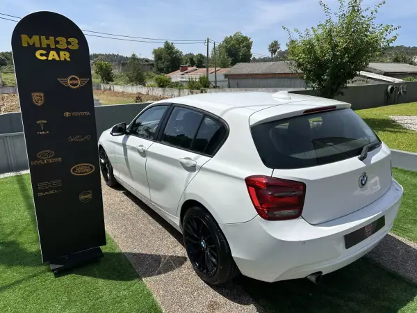 BMW 118 2015 - 16000 EUR, 220000 km - AUTO.MOTO.pt - 220000km - foto 14 de 65