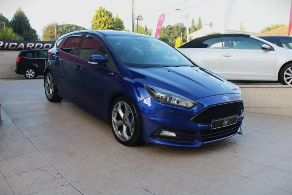 Ford Focus 2016 - 17990 EUR, 194500 km - AUTO.MOTO.pt - 194500km - foto 3 de 27