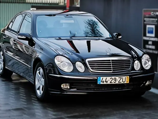 Mercedes-Benz E 220 2005 - 10950 EUR, 175000 km - AUTO.MOTO.pt - 175000km - foto 16 de 43