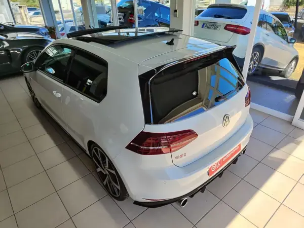Volkswagen Golf 2017 - 30750 EUR, 76500 km - AUTO.MOTO.pt - 76500km - foto 8 de 35
