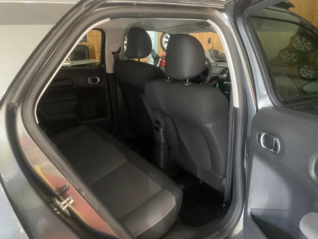 Citroën C4 Cactus 2014 - 11900 EUR, 169000 km - AUTO.MOTO.pt - 169000km - foto 15 de 16
