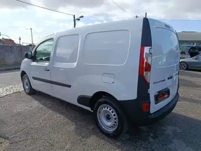 Renault Kangoo 1.5 DCi Maxi 2018 - 11750 EUR, 159000 km - AUTO.MOTO.pt - 159000km - foto 22 de 27