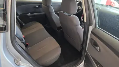 SEAT Leon 2011 - 8900 EUR, 188295 km - AUTO.MOTO.pt - 188295km - foto 48 de 52