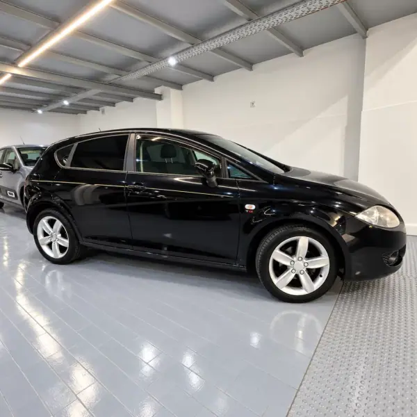 SEAT Leon 2006 — foto 2 de 10