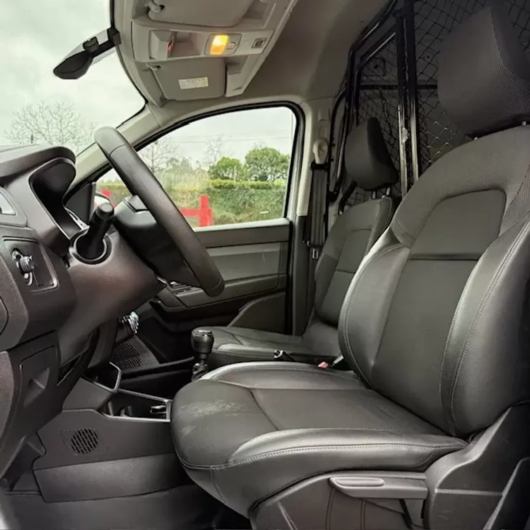 Renault EXPRESS 1.5 DCI 95 COMFORT BLUE VAN 2022 - 11500 EUR, 171000 km - AUTO.MOTO.pt - 171000km - foto 6 de 14