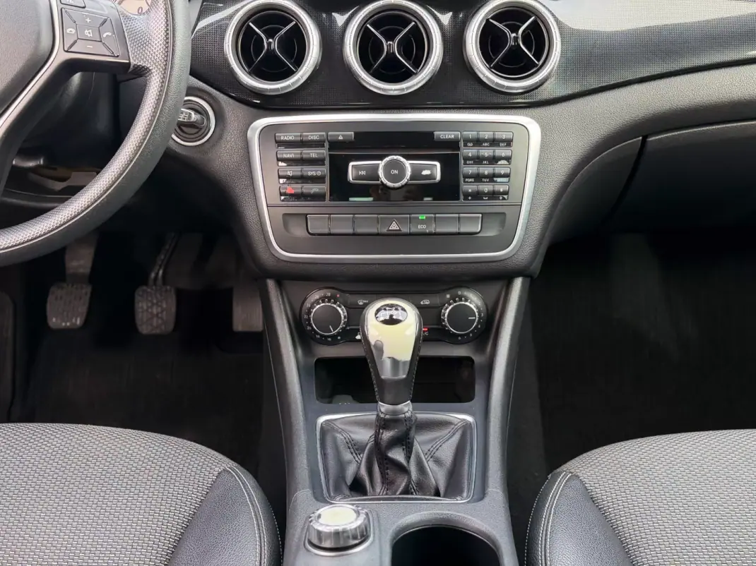 Mercedes-Benz CLA 200 2014 - 14500 EUR, 257000 km - 257000km - foto 12 de 14