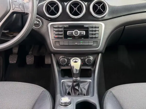 Mercedes-Benz CLA 200 2014 - 14500 EUR, 257000 km - 257000km - foto 12 de 14