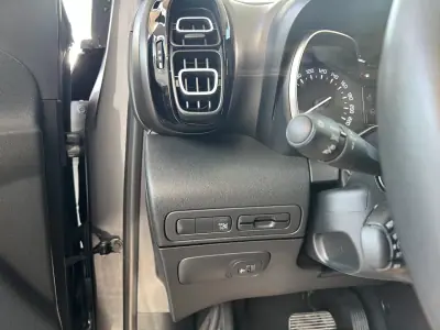 Citroën C3 Aircross 2022 - 17980 EUR, 56300 km - AUTO.MOTO.pt - 56300km - foto 9 de 15