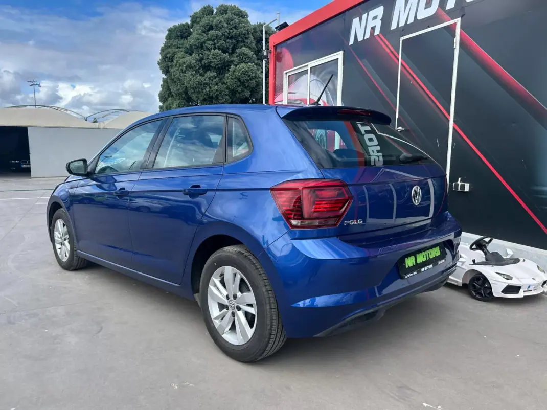 Volkswagen Polo 2018 - 13947 EUR, 78000 km - AUTO.MOTO.pt - 78000km - foto 6 de 18