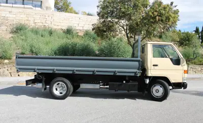 Toyota Dyna 1998 — foto 5 de 29