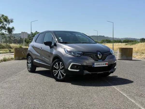 Renault Captur 2017 - 13995 EUR, 95250 km - AUTO.MOTO.pt - 95250km - foto 48 de 48