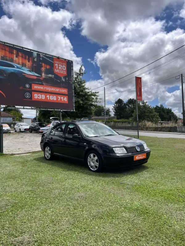 Volkswagen Bora 2000 - 4750 EUR, 270000 km - AUTO.MOTO.pt - 270000km - foto 8 de 14