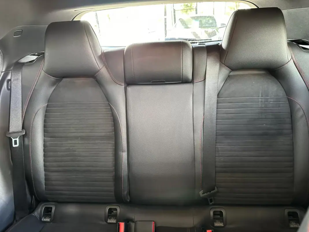 Mercedes-Benz A 180 2015 - 18900 EUR, 111327 km - AUTO.MOTO.pt - 111327km - foto 25 de 29