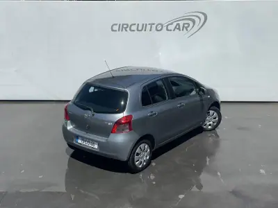 Toyota Yaris 2006 - 5995 EUR, 164755 km - AUTO.MOTO.pt - 164755km - foto 10 de 24