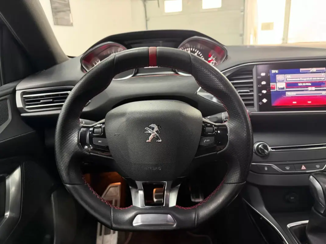 Peugeot 308 SW 2015 - 9990 EUR, 166000 km - AUTO.MOTO.pt - 166000km - foto 9 de 21