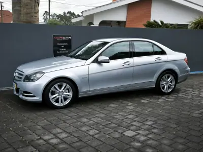 Mercedes-Benz C 220 2011 - 8950 EUR, 430000 km - AUTO.MOTO.pt - 430000km - foto 10 de 52