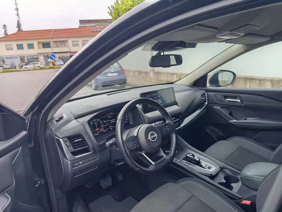 Nissan Qashqai 2023 - 23990 EUR, 89300 km - AUTO.MOTO.pt - 89300km - foto 13 de 22