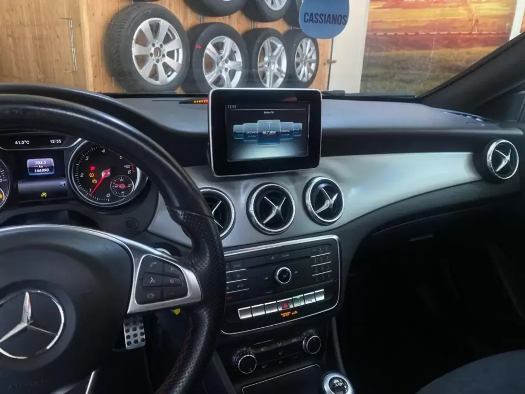 Mercedes-Benz CLA 180 2016 - 22900 EUR, 149000 km - AUTO.MOTO.pt - 149000km - foto 15 de 20