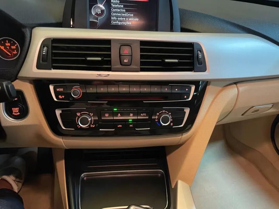 BMW 320 2015 - 11950 EUR, 366055 km - 366055km - foto 10 de 20