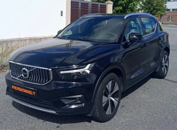 Volvo XC 40 1.5 T5 PHEV Inscription 2020 Híbrido Plug-In — 79 100 km Volvo XC 40 1.5 T5 PHEV Inscription 2020 Híbrido Plug-In