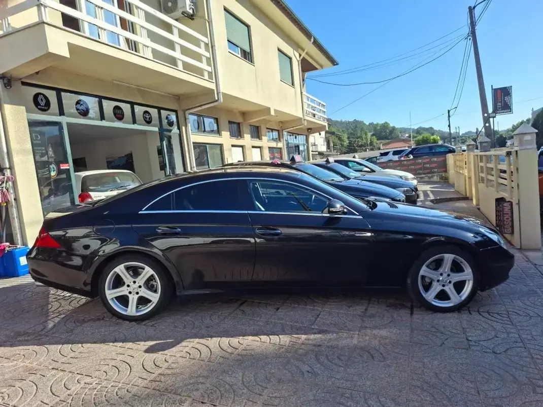 Mercedes-Benz CLS 320 2006 - 14900 EUR, 299952 km - 299952km - foto 5 de 38