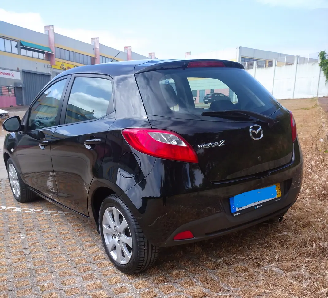 Mazda 2 2010 - 4700 EUR, 137880 km - AUTO.MOTO.pt - 137880km - foto 3 de 13