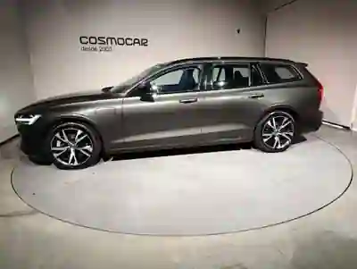 Volvo V60 2021 - 25900 EUR, 102259 km - AUTO.MOTO.pt - 102259km - foto 3 de 15