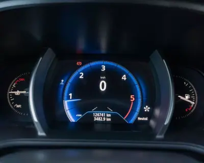 Renault Mégane Sport Tourer 2018 - 15990 EUR, 126740 km - AUTO.MOTO.pt - 126740km - foto 11 de 65