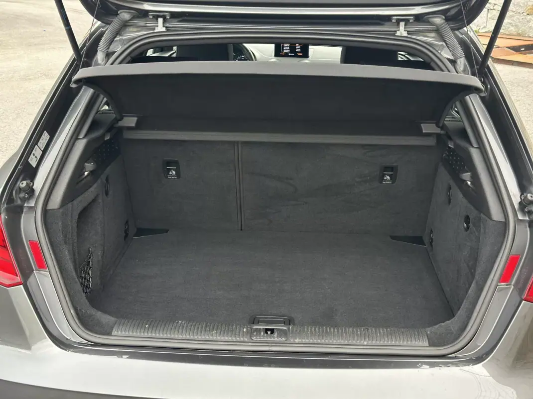 Audi A3 Sportback 2015 - 18150 EUR, 182000 km - AUTO.MOTO.pt - 182000km - foto 15 de 37