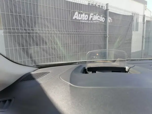 Renault Mégane 2017 - 13000 EUR, 126120 km - AUTO.MOTO.pt - 126120km - foto 10 de 19