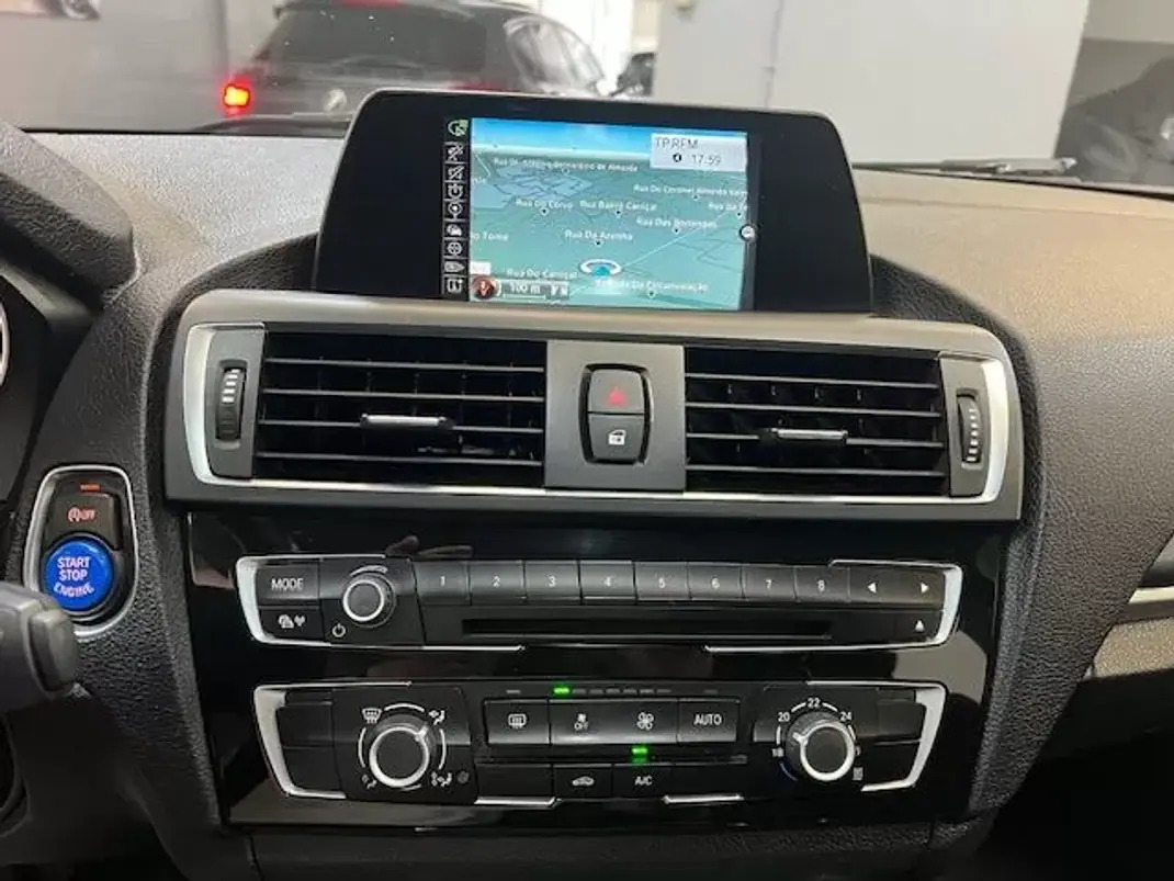 BMW 116 2016 - 12990 EUR, 200000 km - AUTO.MOTO.pt - 200000km - foto 9 de 10