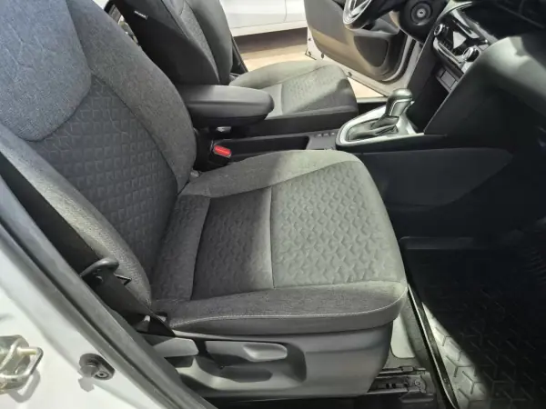 Toyota Yaris Cross 2024 - 26000 EUR, 47500 km - AUTO.MOTO.pt - 47500km - foto 32 de 41