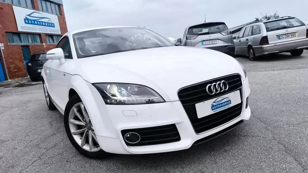 Audi TT Coupé 2011 - 12900 EUR, 170000 km - 170000km - foto 2 de 19