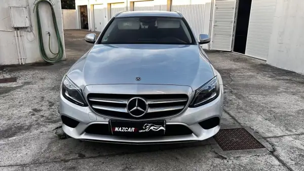 Mercedes-Benz C 300 2021 - 27500 EUR, 201000 km - AUTO.MOTO.pt - 201000km - foto 3 de 22