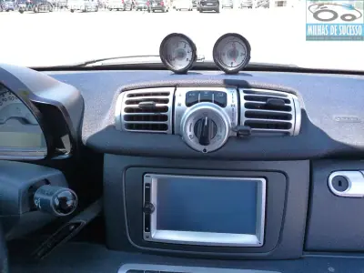 Smart ForTwo Coupé 2013 - 6850 EUR, 151000 km - AUTO.MOTO.pt - 151000km - foto 16 de 20