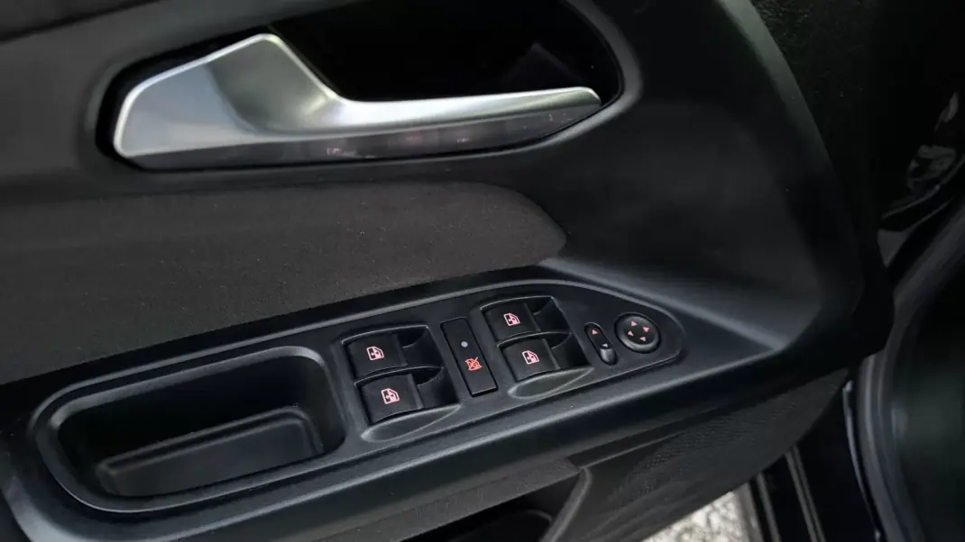 Fiat Tipo Station Wagon 2019 - 12900 EUR, 137000 km - AUTO.MOTO.pt - 137000km - foto 27 de 43