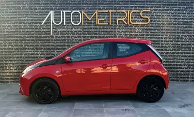 Toyota Aygo 2016 - 8500 EUR, 190000 km - AUTO.MOTO.pt - 190000km - foto 4 de 16