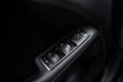 Mercedes-Benz B 250 2017 - 13990 EUR, 87144 km - AUTO.MOTO.pt - 87144km - foto 19 de 42