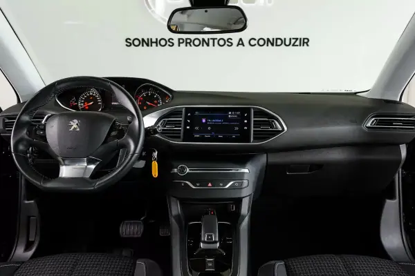 Peugeot 308 SW 2021 - 17750 EUR, 70820 km - AUTO.MOTO.pt - 70820km - foto 2 de 26