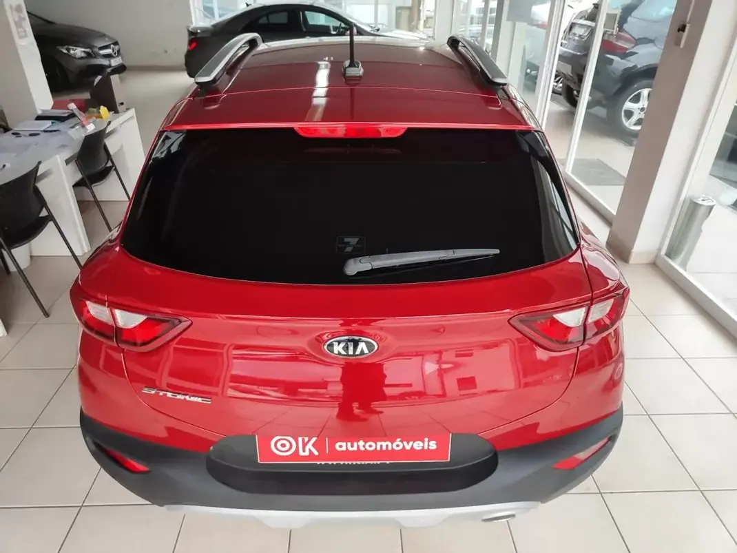 Kia Stonic 2021 - 14950 EUR, 29990 km - AUTO.MOTO.pt - 29990km - foto 10 de 33