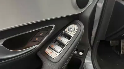 Mercedes-Benz GLC 250 2017 - 38490 EUR, 96900 km - AUTO.MOTO.pt - 96900km - foto 18 de 27