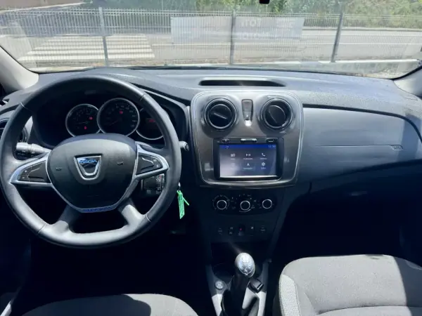 Dacia Sandero 2017 - 11500 EUR, 125170 km - AUTO.MOTO.pt - 125170km - foto 11 de 24