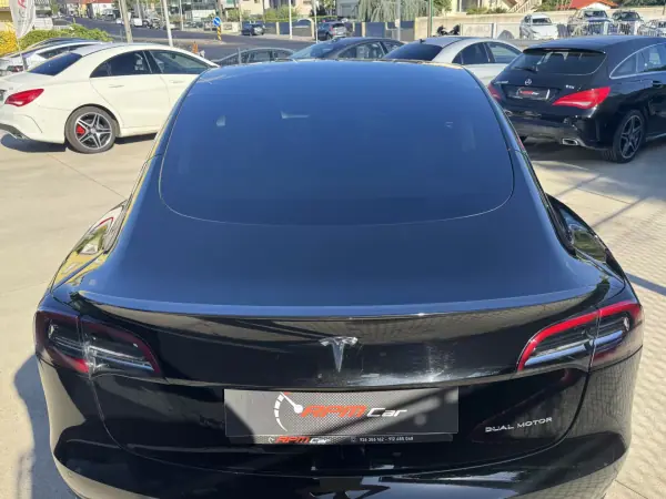Tesla Model 3 2019 - 21999 EUR, 149000 km - AUTO.MOTO.pt - 149000km - foto 7 de 22