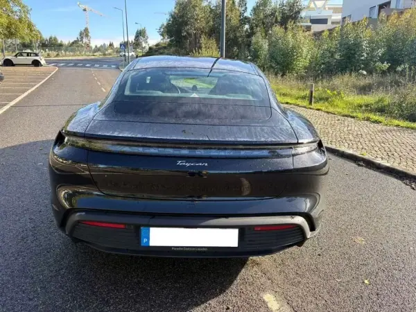 Porsche Taycan 2021 - 53999 EUR, 119000 km - AUTO.MOTO.pt - 119000km - foto 5 de 11