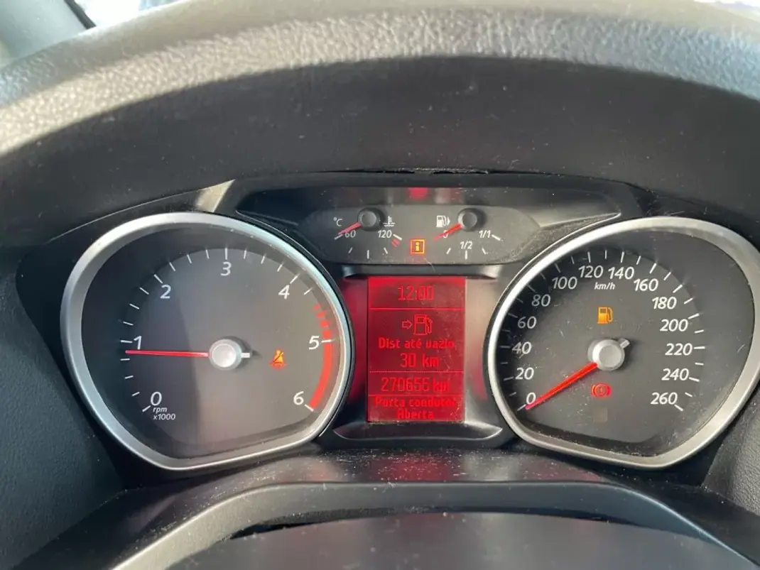 Ford S-Max 2007 - 6990 EUR, 269850 km - AUTO.MOTO.pt - 269850km - foto 5 de 18