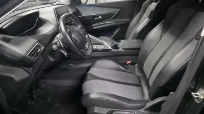Peugeot 3008 2017 - 17990 EUR, 91000 km - AUTO.MOTO.pt - 91000km - foto 6 de 48